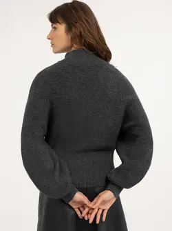 PULL À COL MONTANT