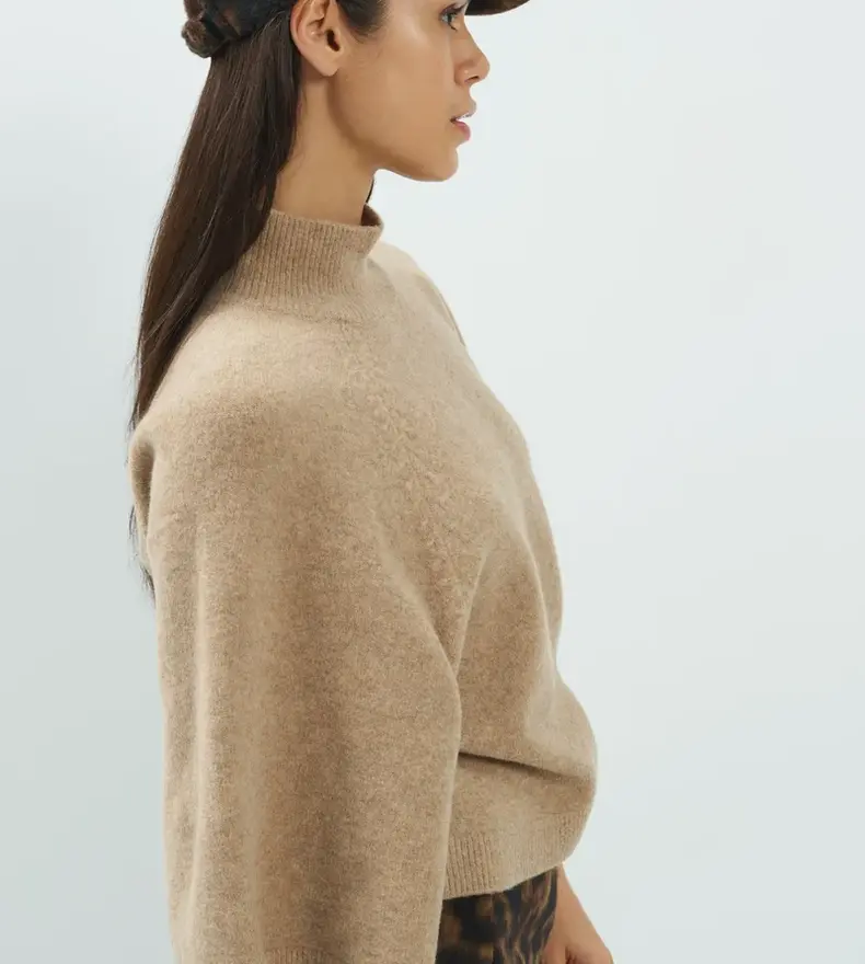 HIGH NECKLINE SWEATER