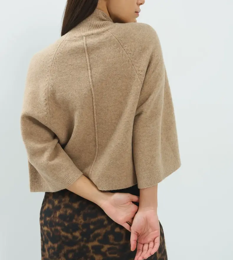 HIGH NECKLINE SWEATER