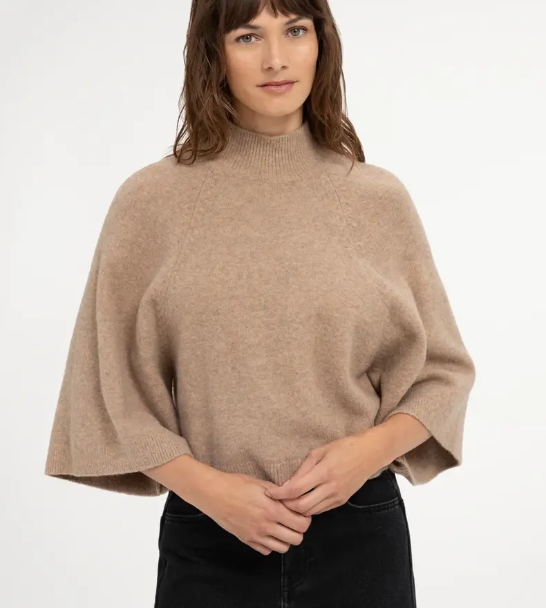 HIGH NECKLINE SWEATER