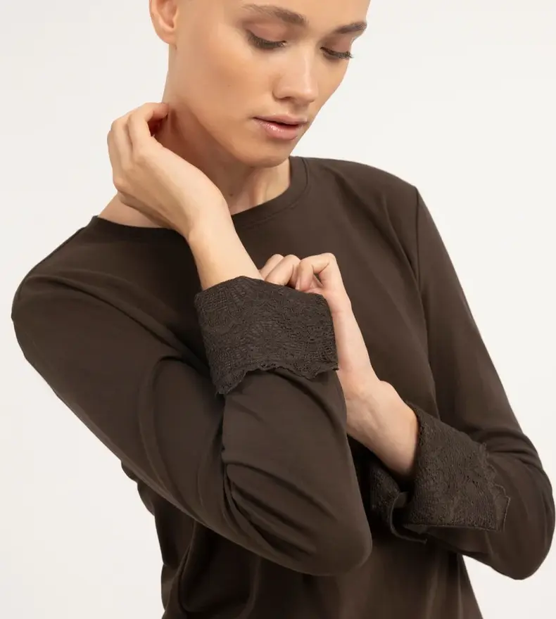 LONG SLEEVE TOP