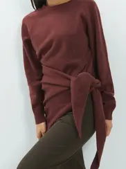 TRIANGLE SCARF