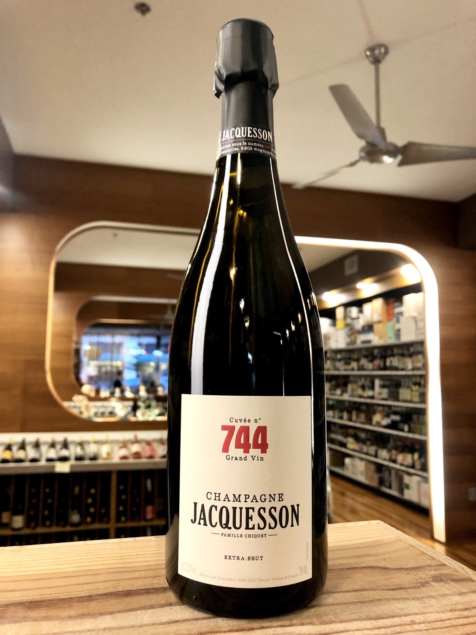 Jacquesson Cuvee 743 Extra Brut Champagne - 750 ML