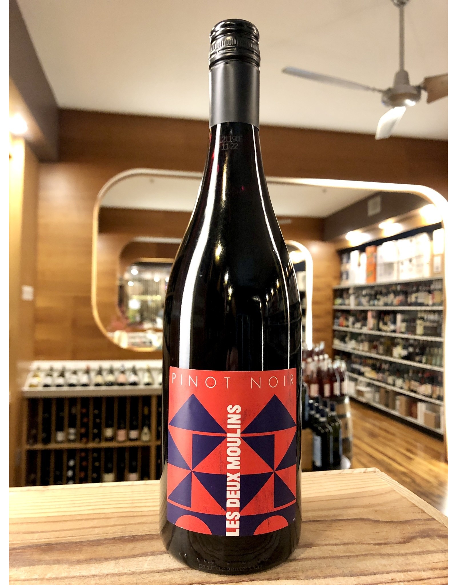 Les Deux Moulins Pinot Noir - 750 ML