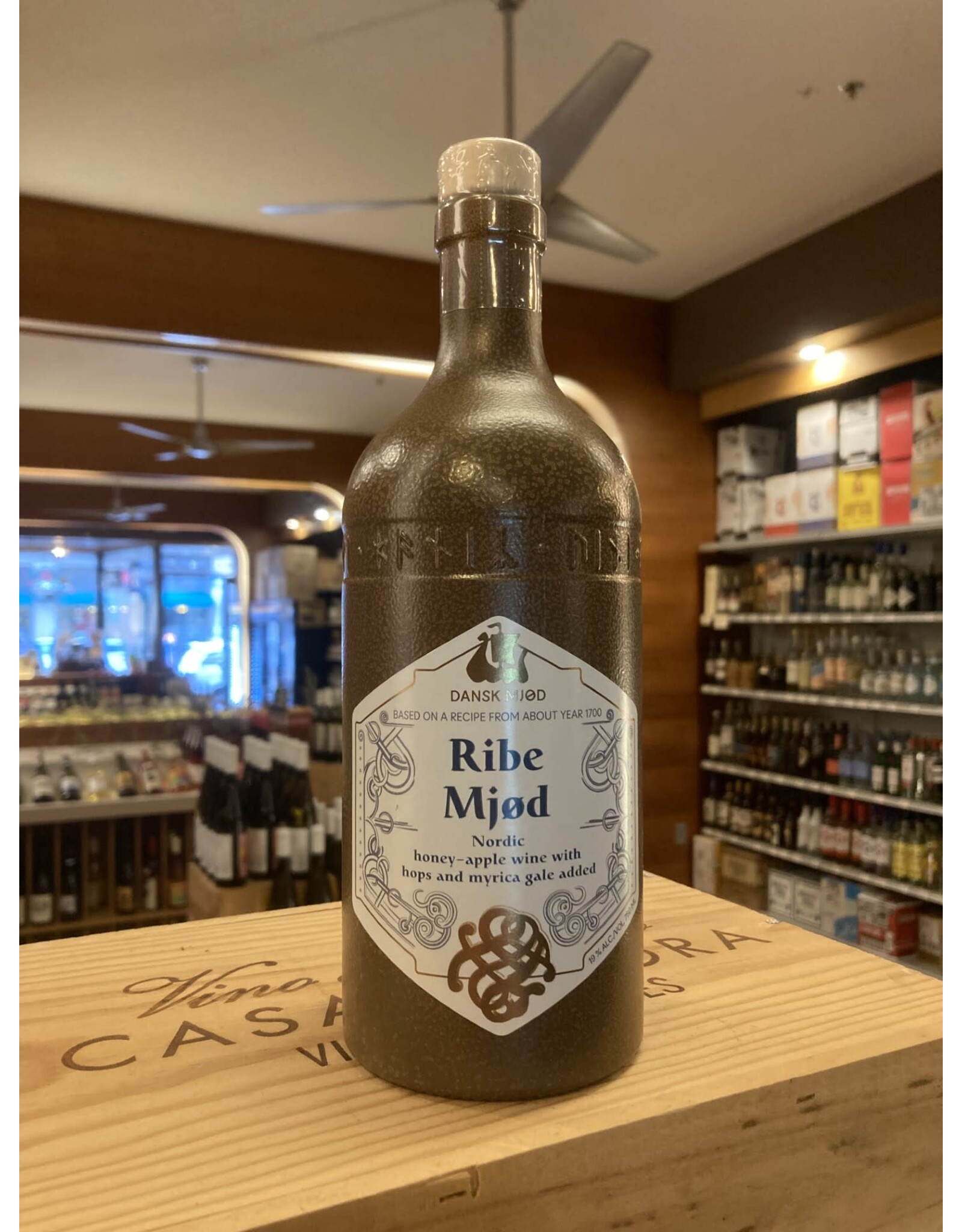 Dansk Ribe Mjod Honey-Apple Wine - 750 ML