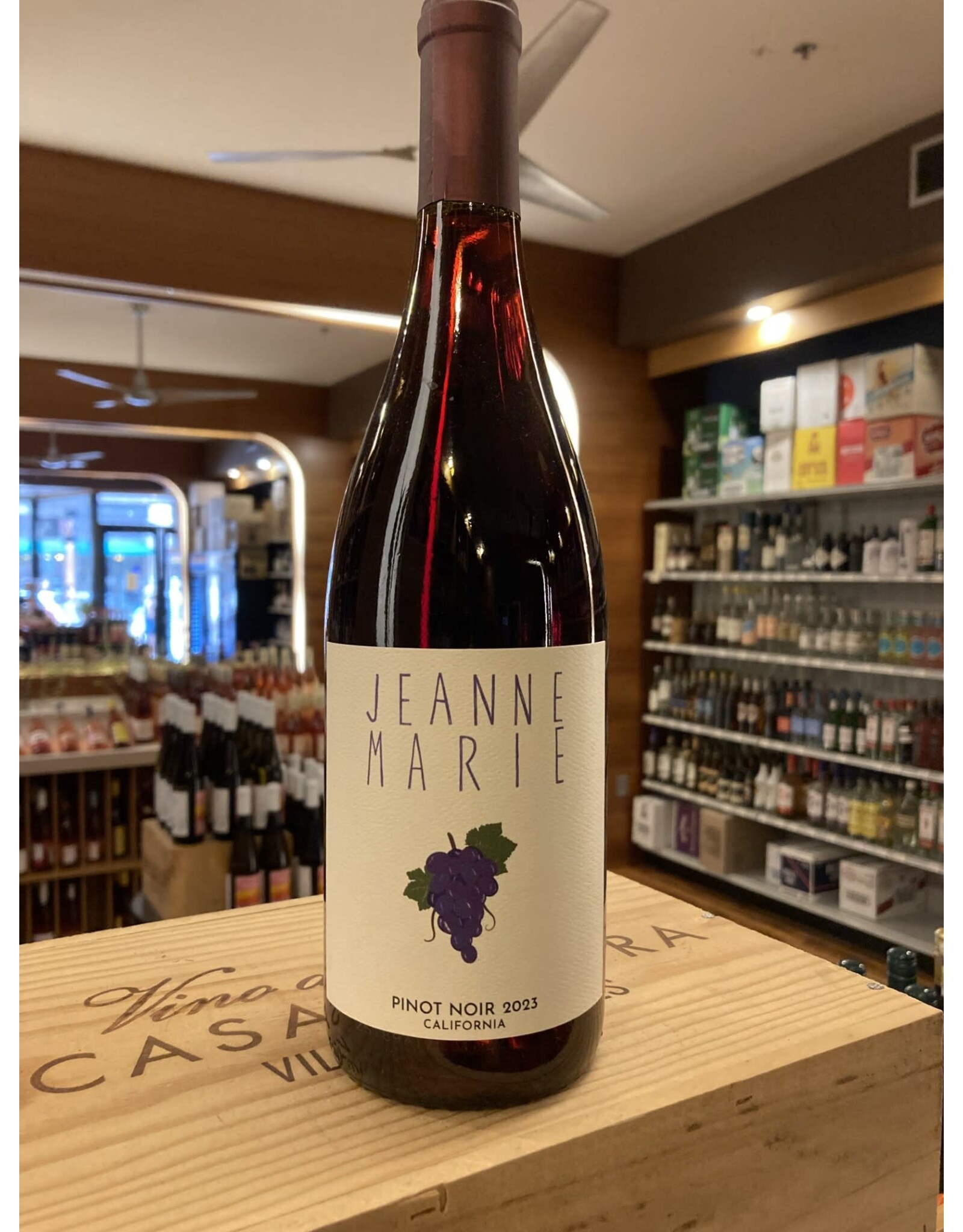 Jeanne Marie Pinot Noir - 750 ML