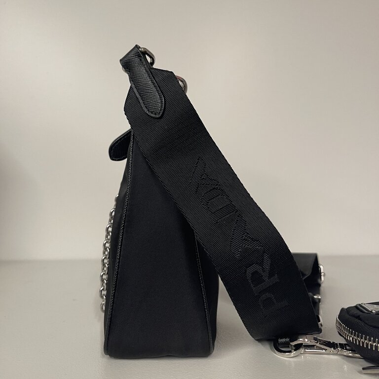 Consignment Curated Luxury Prada Re-Edition Black