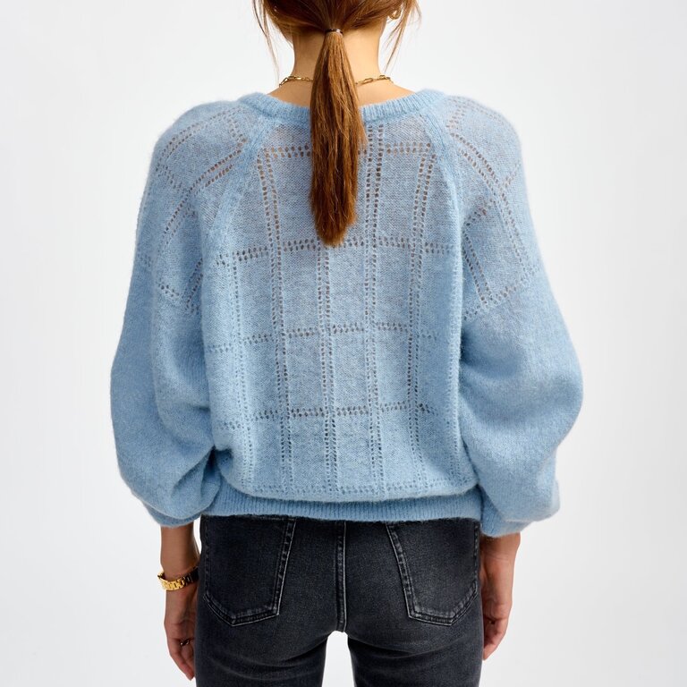 Belle rose Lala Sweater Soft Chambray