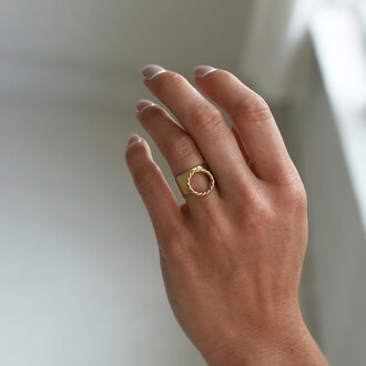 864 Designs Thick Brass Ring w/Chain Circle RI-K-99