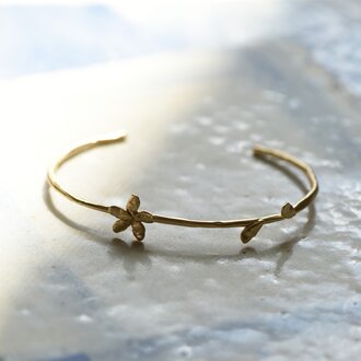 864 Designs Brass Bracelet Cuff w/Flowers CU-H-43