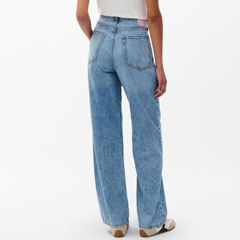 Rag & Bone The Logan Mid-Rise Feather Weight