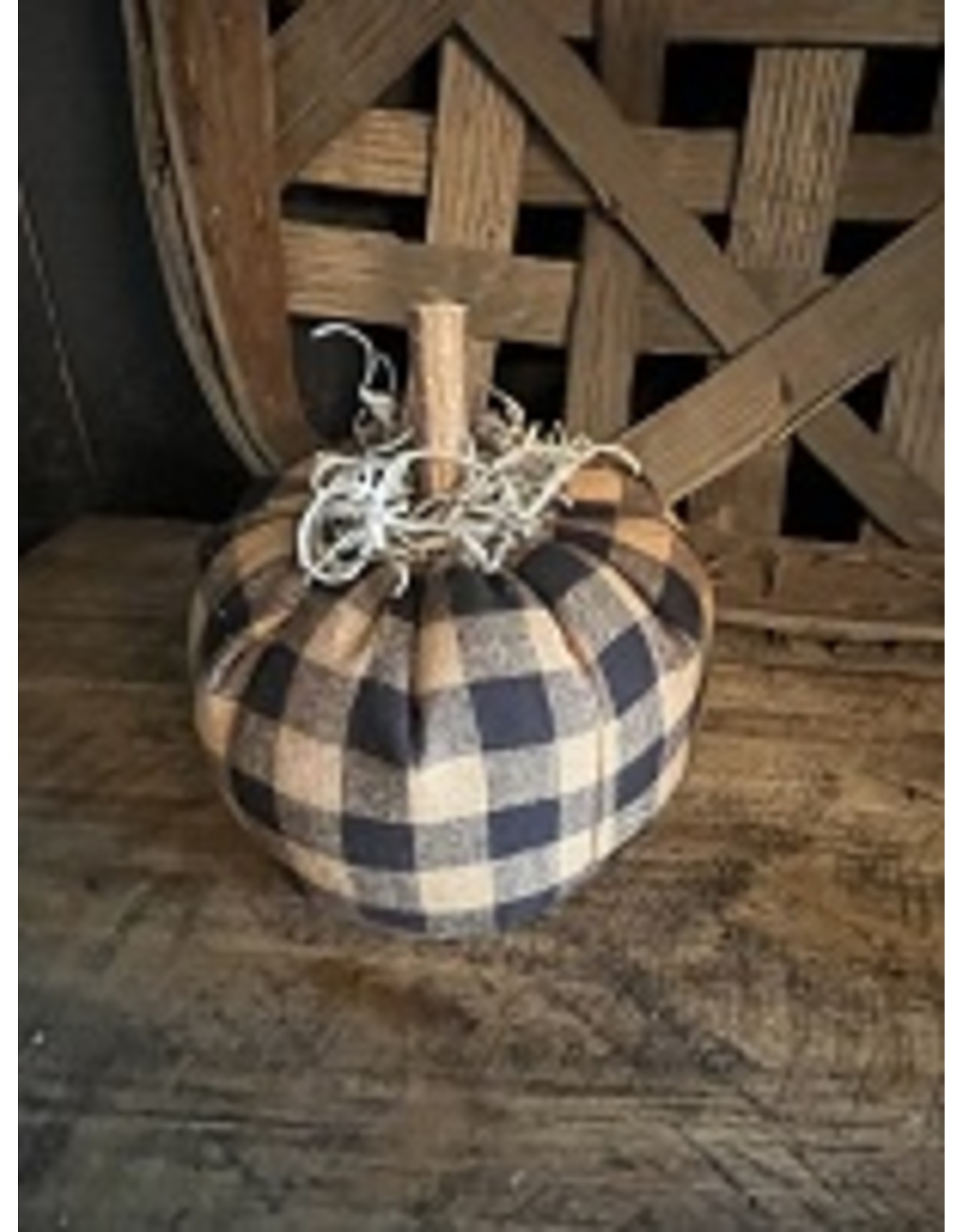 2147 Black & tan pumpkin