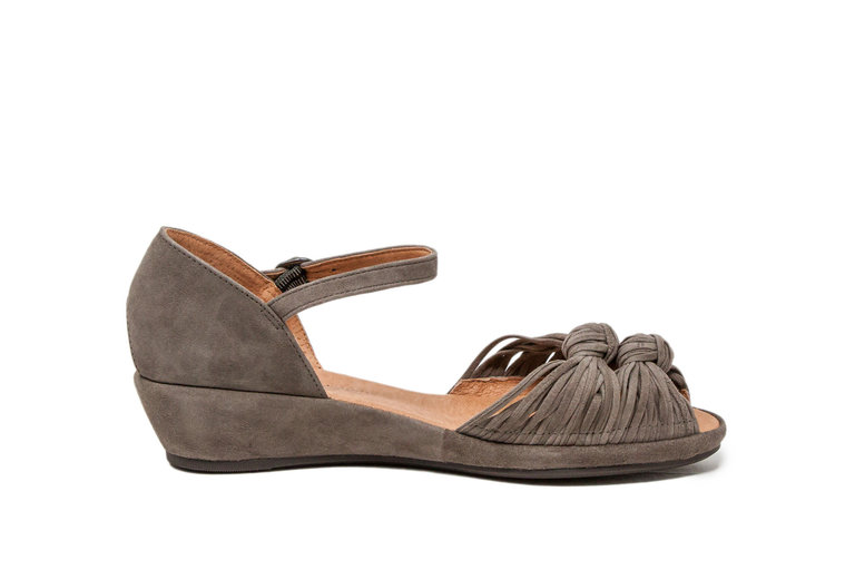 GENTLE SOULS Lily Knot Wedge