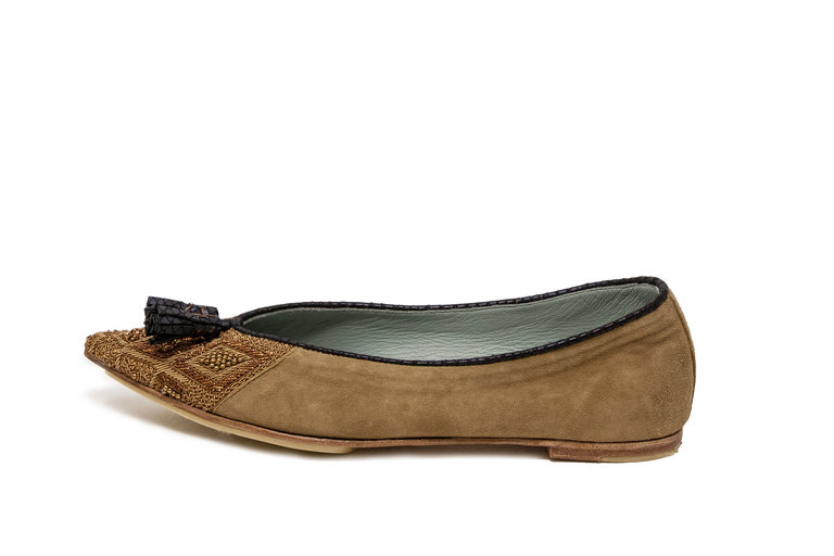 MEHER KAKALIA MEHER KAKALIA Freya Point Flats