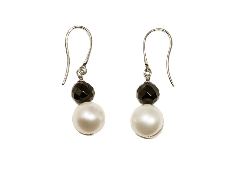 HONORA HONORA White Ringed Freshwater Pearl Earrings