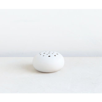 THE FLORAL SOCIETY Oval Flower Frog