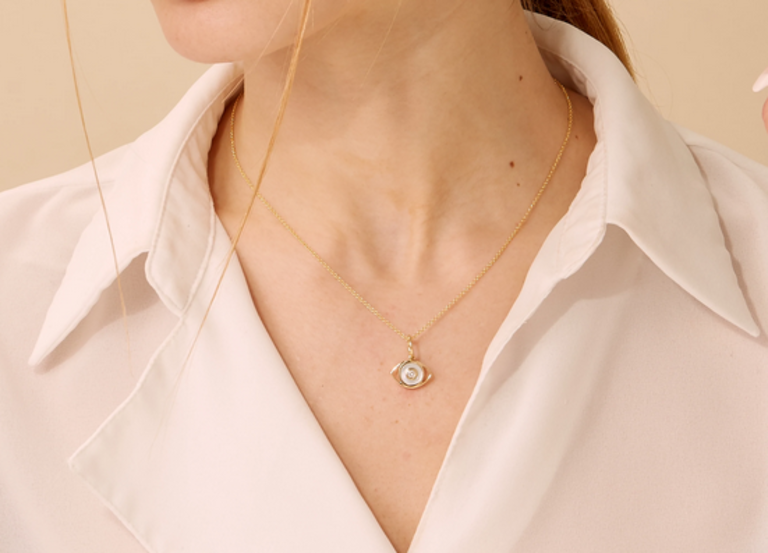 SYNA SYNA Chakra Celestial Gaze Pendant