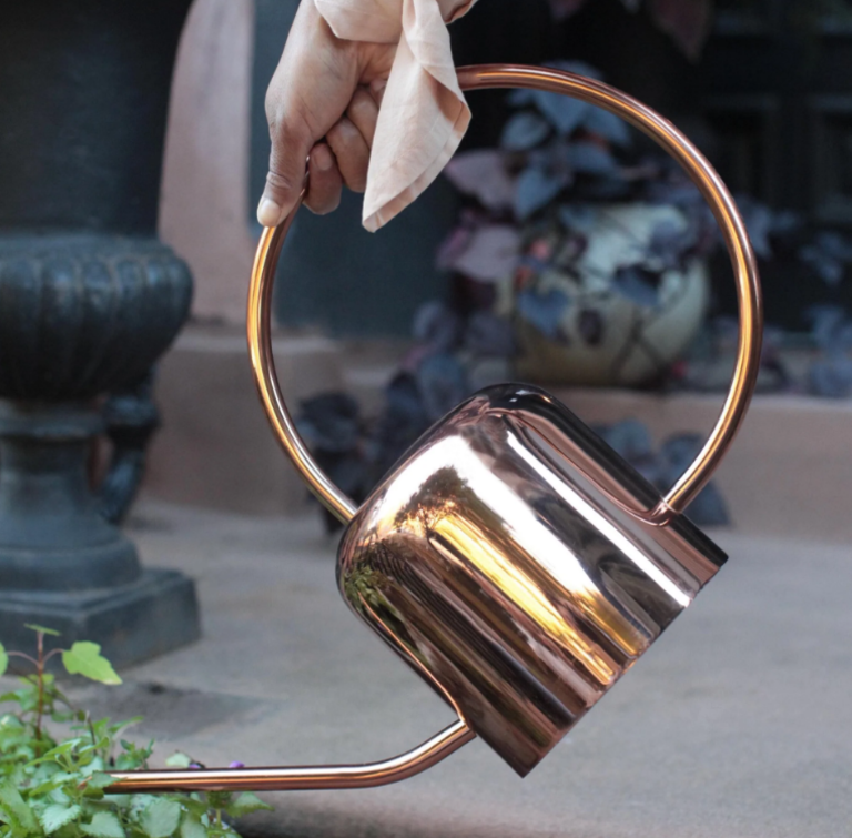 THE FLORAL SOCIETY THE FLORAL SOCIETY Copper Watering Can