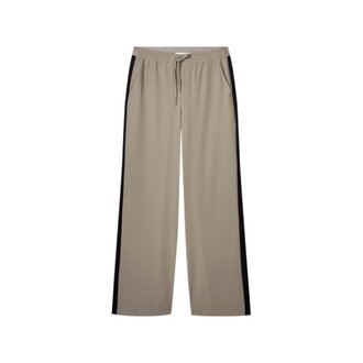 SUMMUM Relaxed Wide Leg Trousers