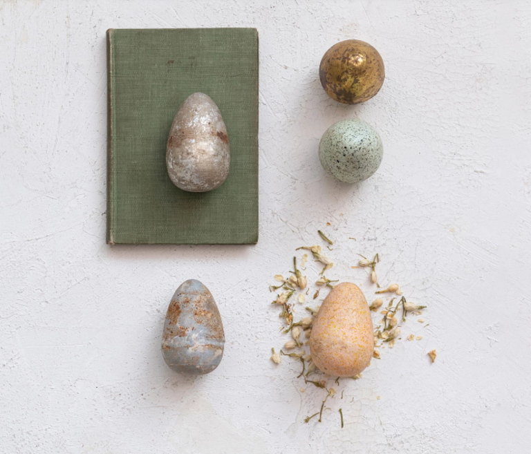 CREATIVE CO-OP CREATIVE CO-OP Hand-painted Metal Egg, Assorted