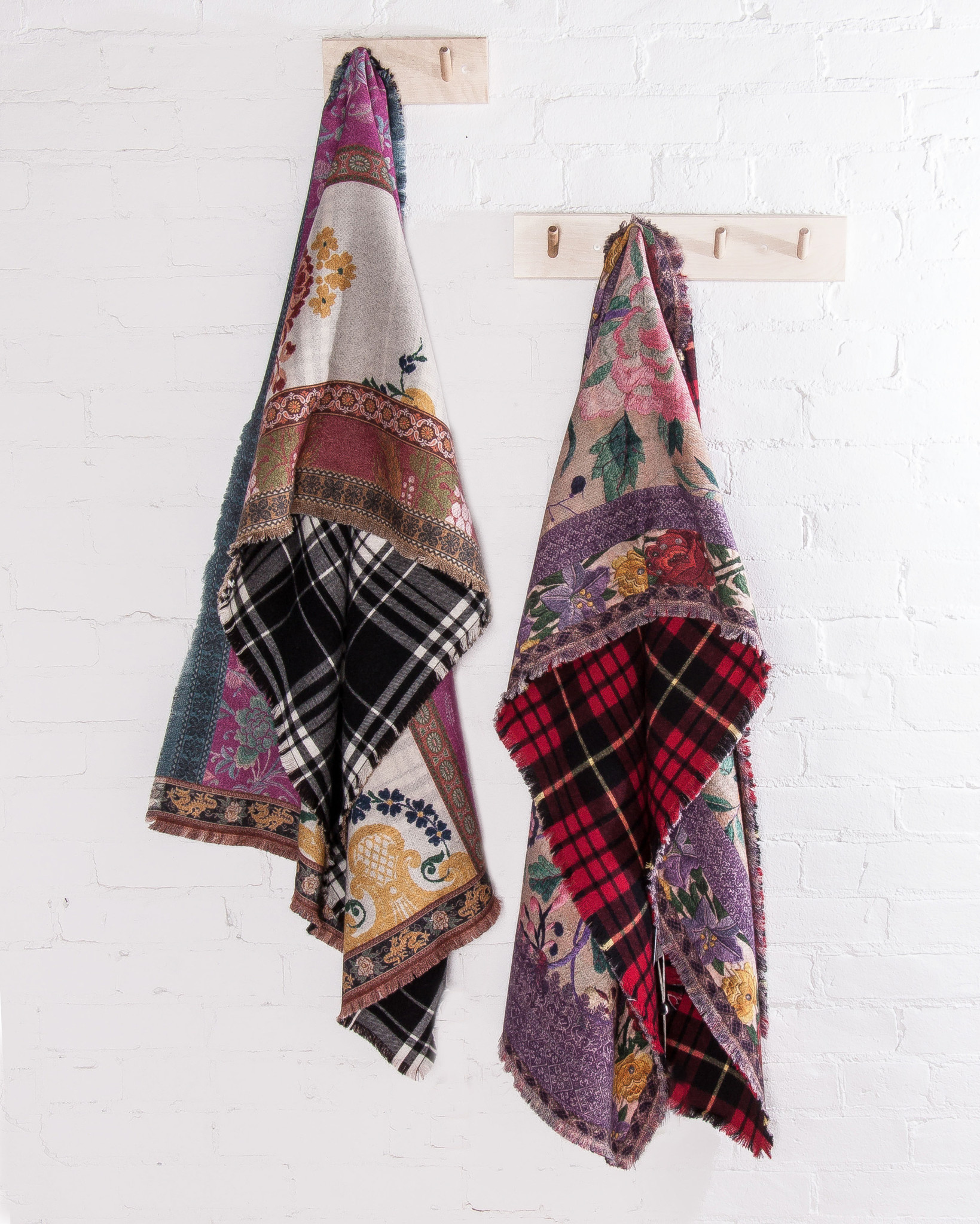 Pierre-Louis Mascia women's scarf GREY ALOESTWASH42833105