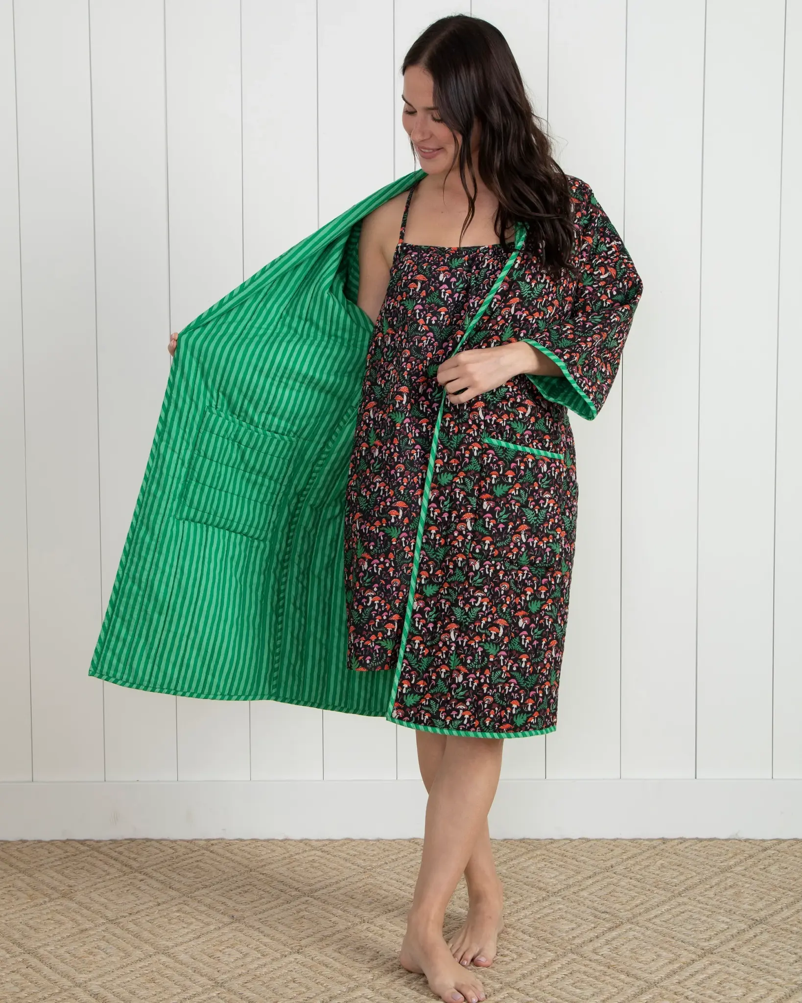 PRINTFRESH Toadstools Reversible Quilted Robe, Ink, PJ61TDINK Touch