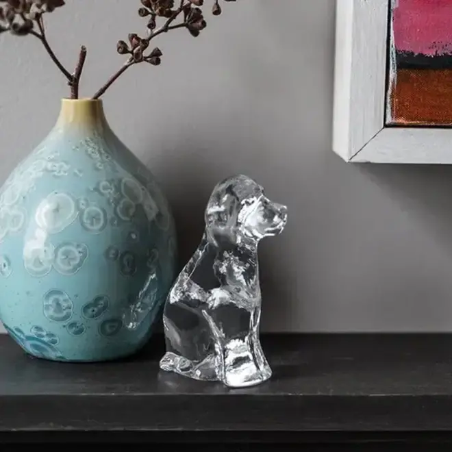 https://cdn.shoplightspeed.com/shops/636701/files/59674258/660x660x2/simon-pearce-simon-pearce-glass-dog-1.jpg