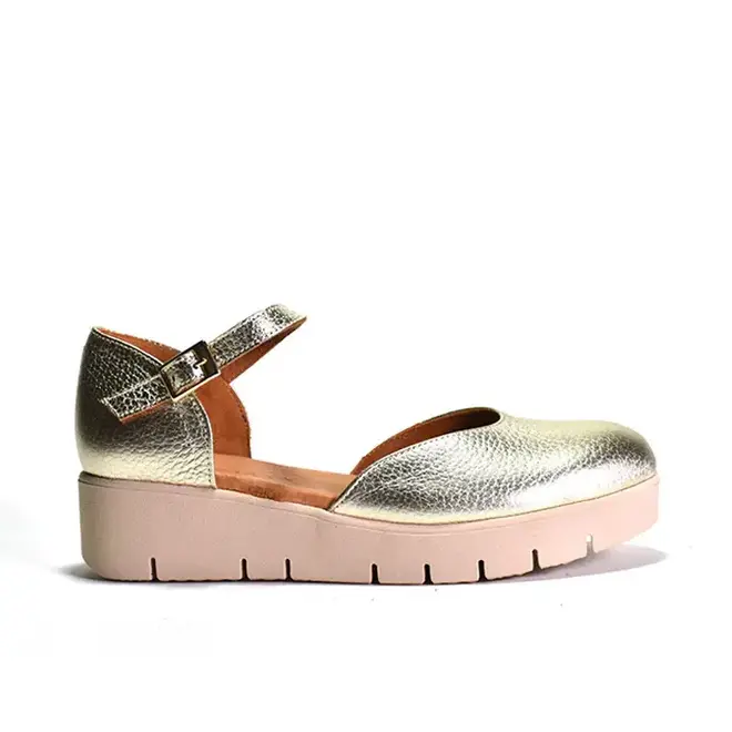 新品 R CLASS トゥシューズ 38 W3F ベージュ Shoes - Touch of Class