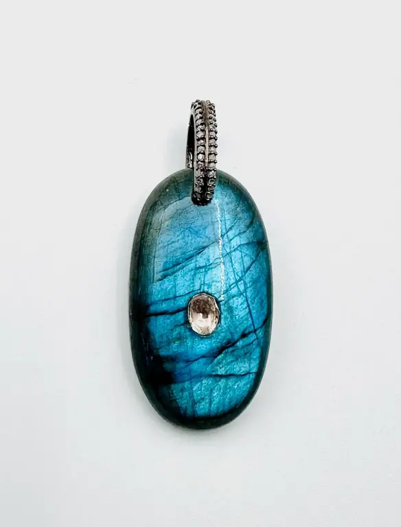 JMNYC DESIGNS JMNYC Blue Flash Labradorite Pendant