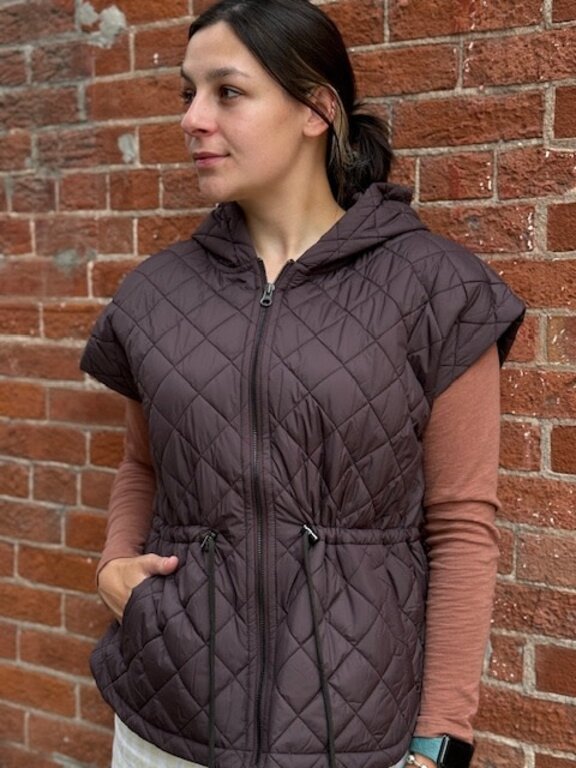 J. SOCIETY J. SOCIETY Hooded Puffer Vest