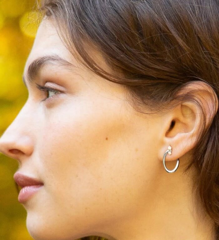 MONICA RICH KOSANN MONICA RICH KOSANN Sterling Silver Small Oval "Galaxy Wrap Hoop" Earrings with White Sapphires