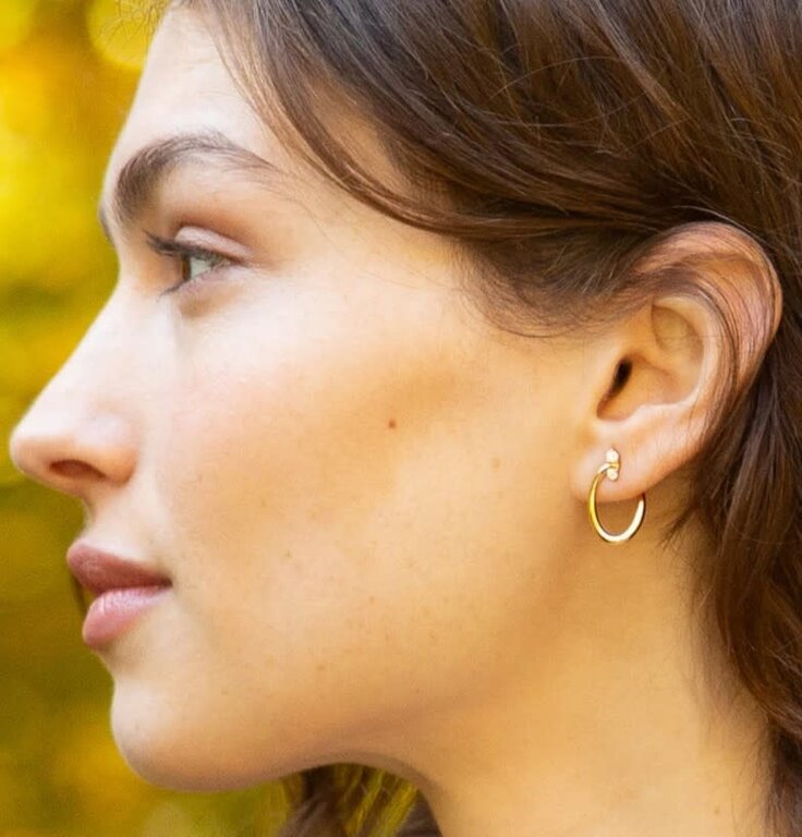 MONICA RICH KOSANN MONICA RICH KOSANN 18K Gold Small Oval "Galaxy Wrap Hoop" Earrings with Diamonds