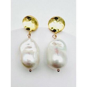 JMNYC DESIGNS Extra Large Freshwater Baroque Pearl Earrings