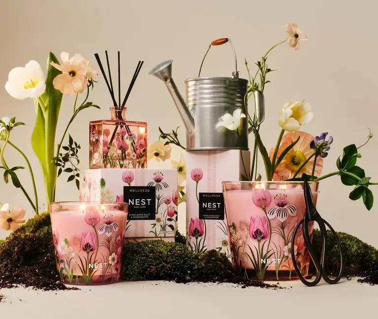 NEST NEST Himalayan Salt & Rosewater Specialty Luxury Candle