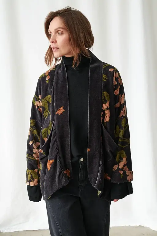 ONE HUNDRED STARS ONE HUNDRED STARS Wisteria Black Velvet Jacket