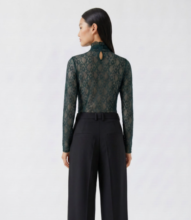OUI OUI Long Sleeve Lace Top