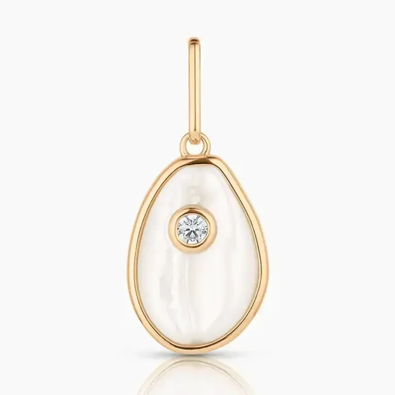 THATCH THATCH Cowrie Mother of Pearl Charm