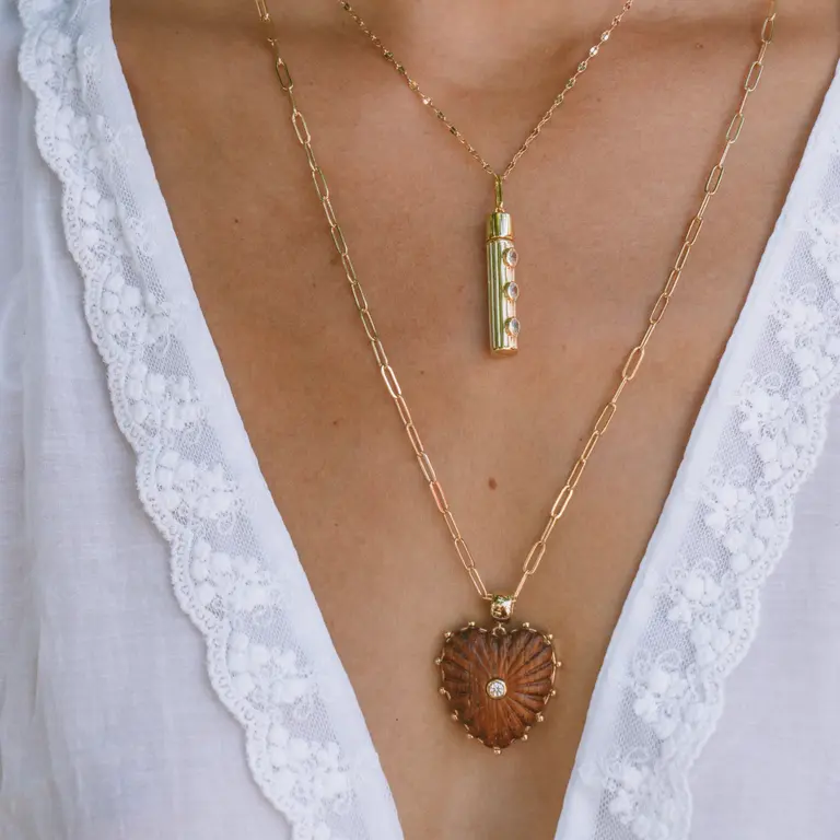 THATCH THATCH Malene Coconut Heart Bail Charm