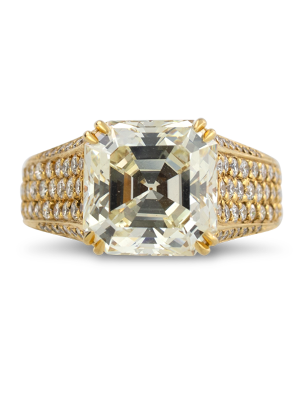 Asscher Cut Diamond Ring