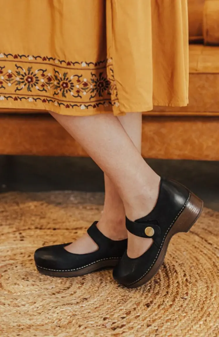 Dansko Dansko - BEATRICE Burnished Nubuck Shoe