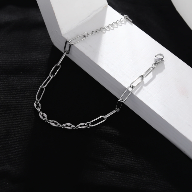 Hackney Nine Hackney Nine - IZARA Paper-Clip & Beads Bracelet in Silver