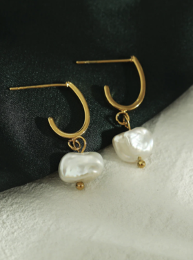Hackney Nine Hackney Nine - MILANO Pearl Earring Gold
