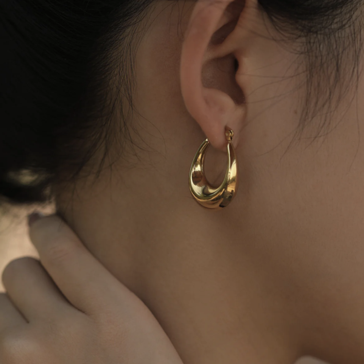 Hackney Nine Hackney Nine - ARINA Looped Chunky Hoops in Gold