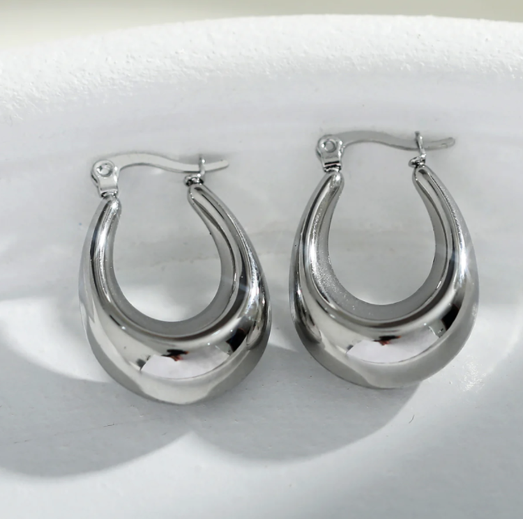 Hackney Nine Hackney Nine - ARINA Looped Chunky Hoops in Silver