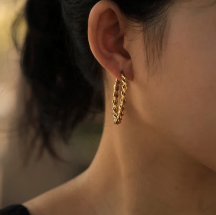 Hackney Nine Hackney Nine - SUKI Twisted Rope Hoop in Gold