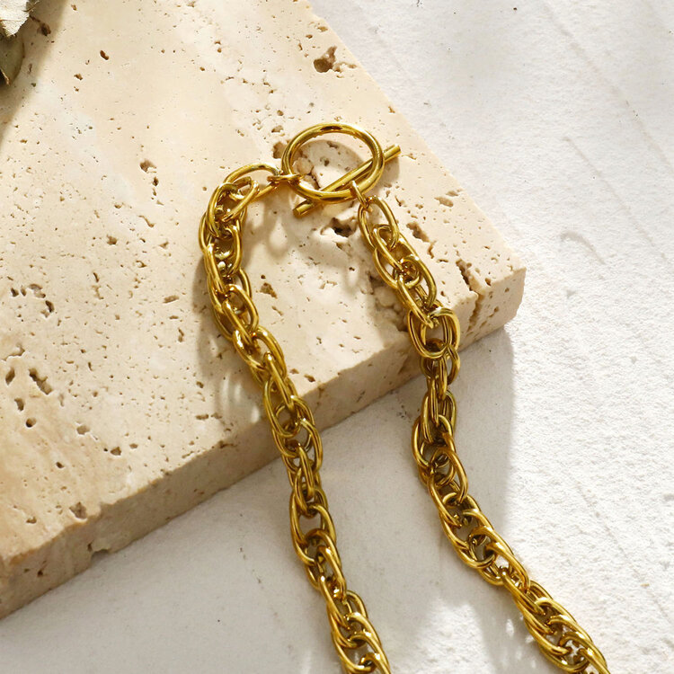 Hackney Nine Hackney Nine - CHOLET Gold Necklace