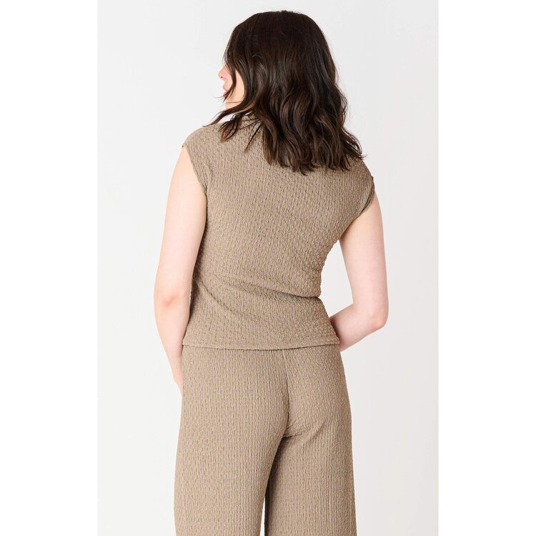 Black Tape Black Tape - Drop Textured Top