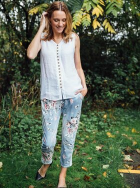 Papillon Papillon - Sleeveless Layered Button Front Blouse