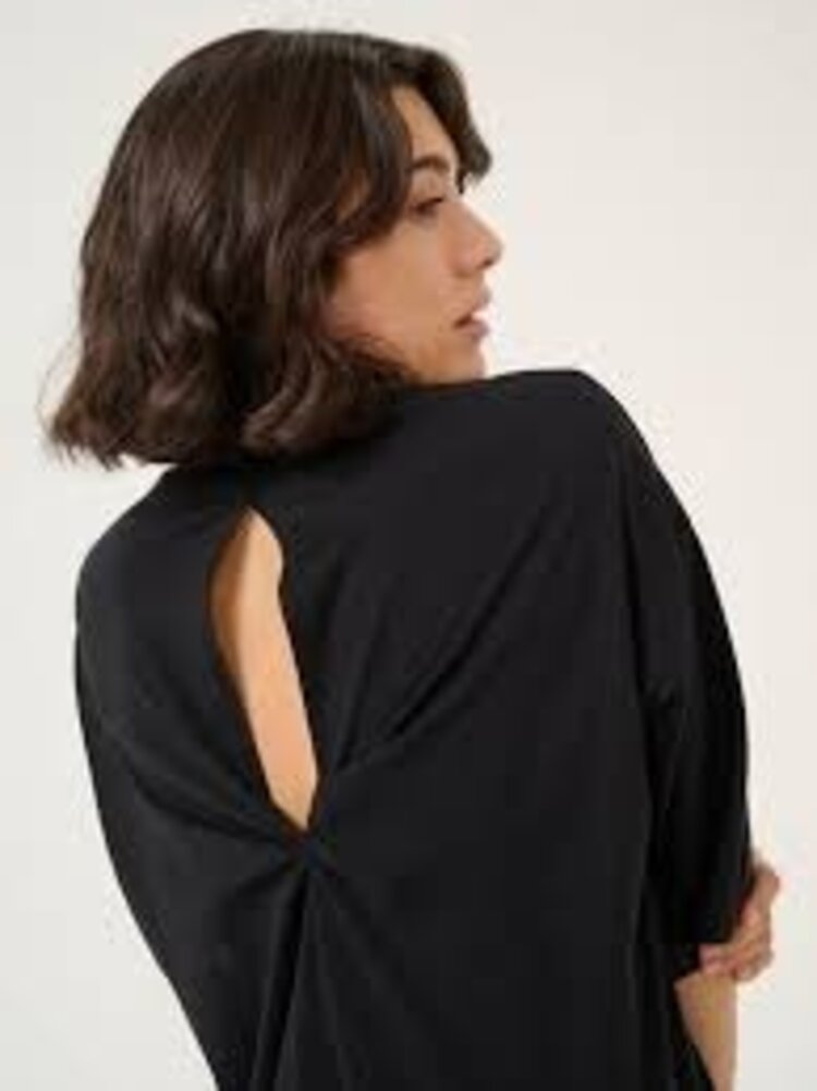 Kaffe Kaffe - MAIBRITT Jersey Dress w/Twist Back Detail