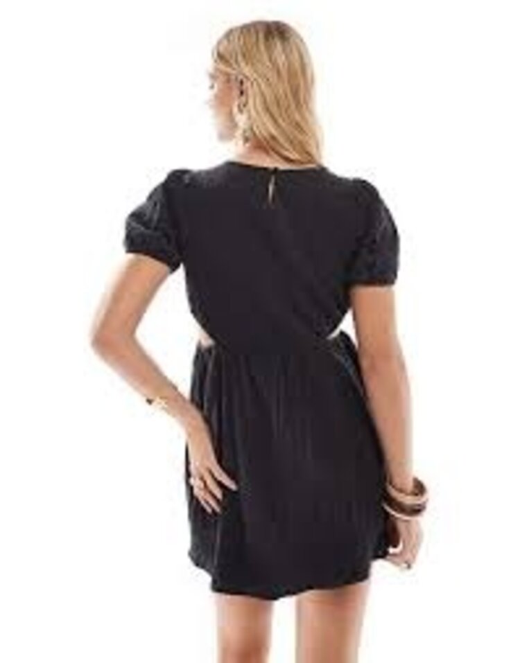 Billabong Billabong - Isn't She Sweet Dress w/Side Cut Outs